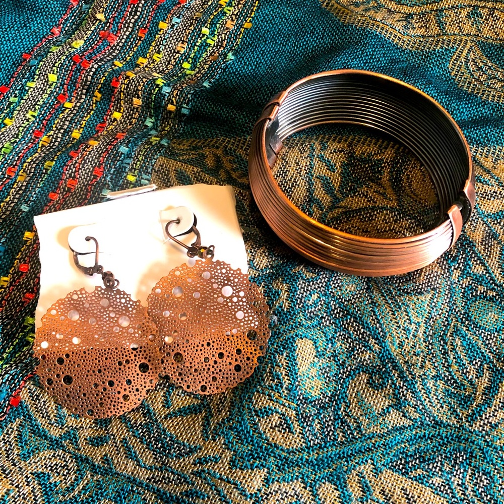 Copper color earrings with snap bracelet